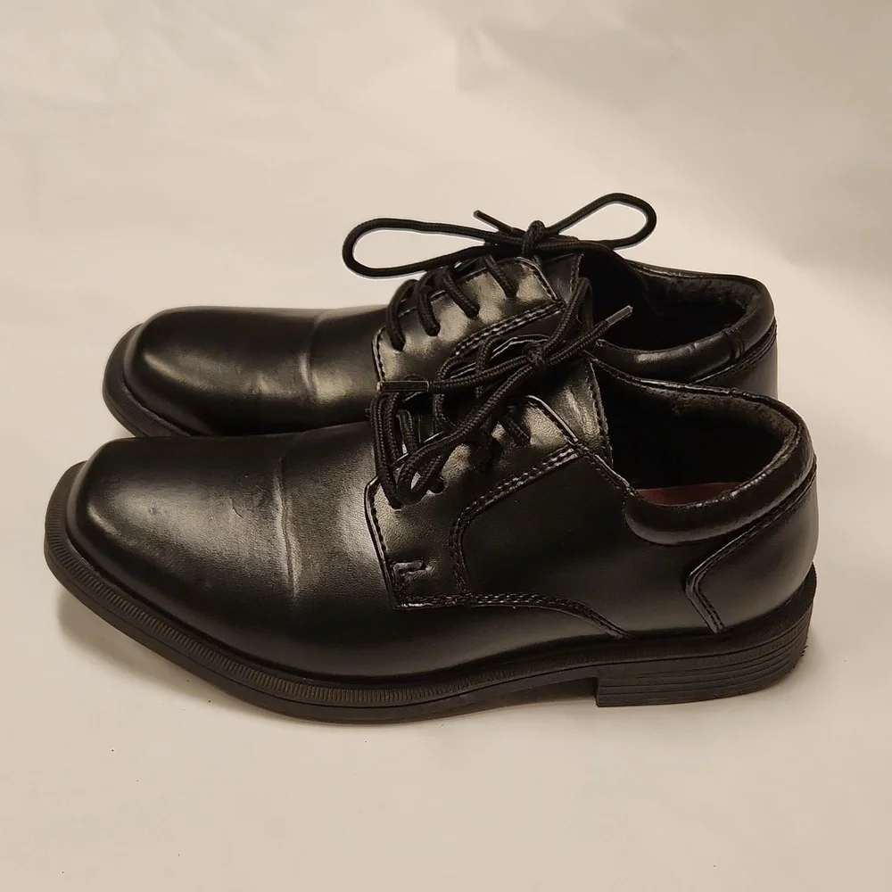 Madison Avenue Shoes Size 3 Black Dress Shoes Boys Formal